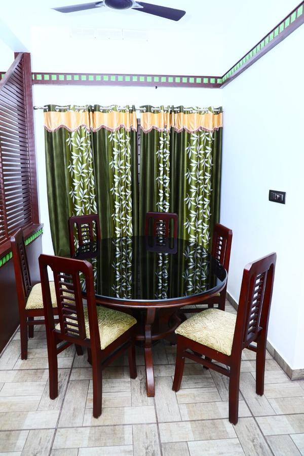 Sri Lakshmi Gardens Hotel Thekkady Zewnętrze zdjęcie